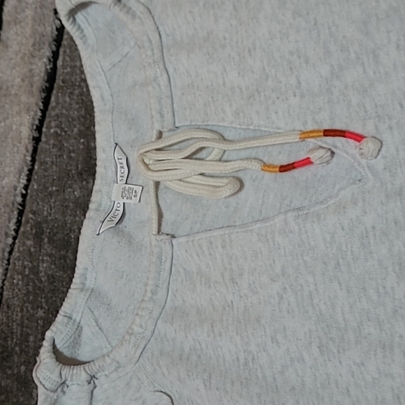 VICTORIA SECRET 2016 Oversized V-neck Drawstring Sweatshirt - Picture 2 of 15